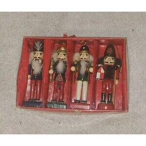 MACY'S NUTCRACKERS SOLDIERS 6" Wood